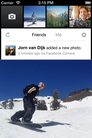 Facebook lance (enfin) son application photo pour iOS - Visualisation des photos ajoutées par les amis