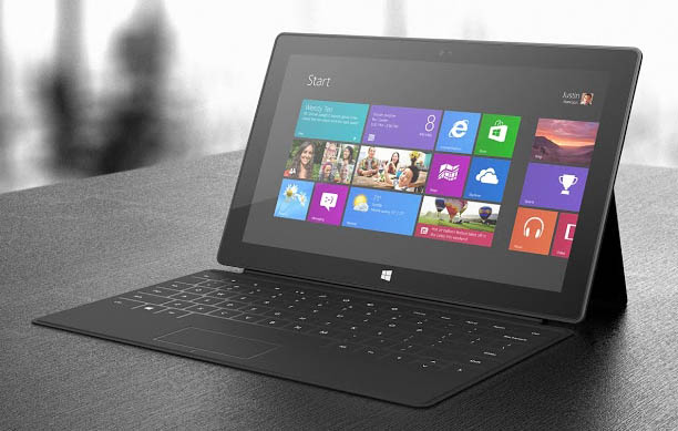 Microsoft Surface RT : une tablette hybride bien surprenante - Possibilité de mettre la tablette en tant qu'ordinateur portable de fortune