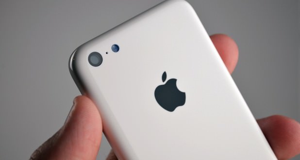 L'iPhone 5C serait en plastique permettant ainsi d'être plus robuste, mais surtout moins cher