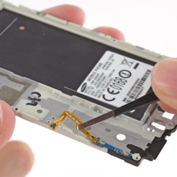 galaxy alpha le smartphone de samsung demonte par ifixit 1