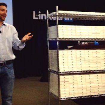 le patron de linkedin offre un ipad mini pour aux 3 500 employes 1