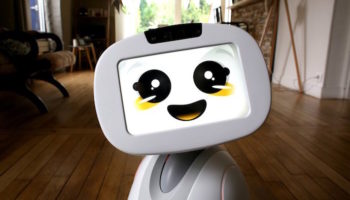 le robot compagnon buddy permet de piloter la maison connectee somfy 1 1