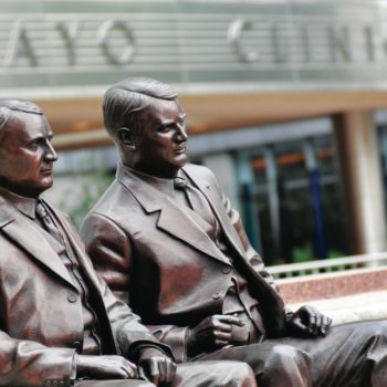 mayo clinic statues 1200xx1965 1106 0 120