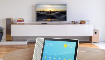 SHOT 1A SMART DISPLAY LIFE STYLE LIVINGROOM