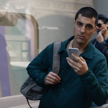 Samsung mocks Apple