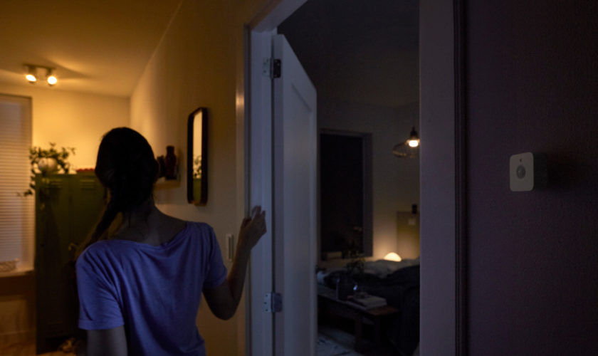 philips hue motion sensor hallway night time