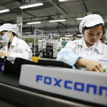 100642777 foxconn worker assembly line gettyp