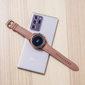 010 powershare galaxynote20ultra watch3 lifestyle image