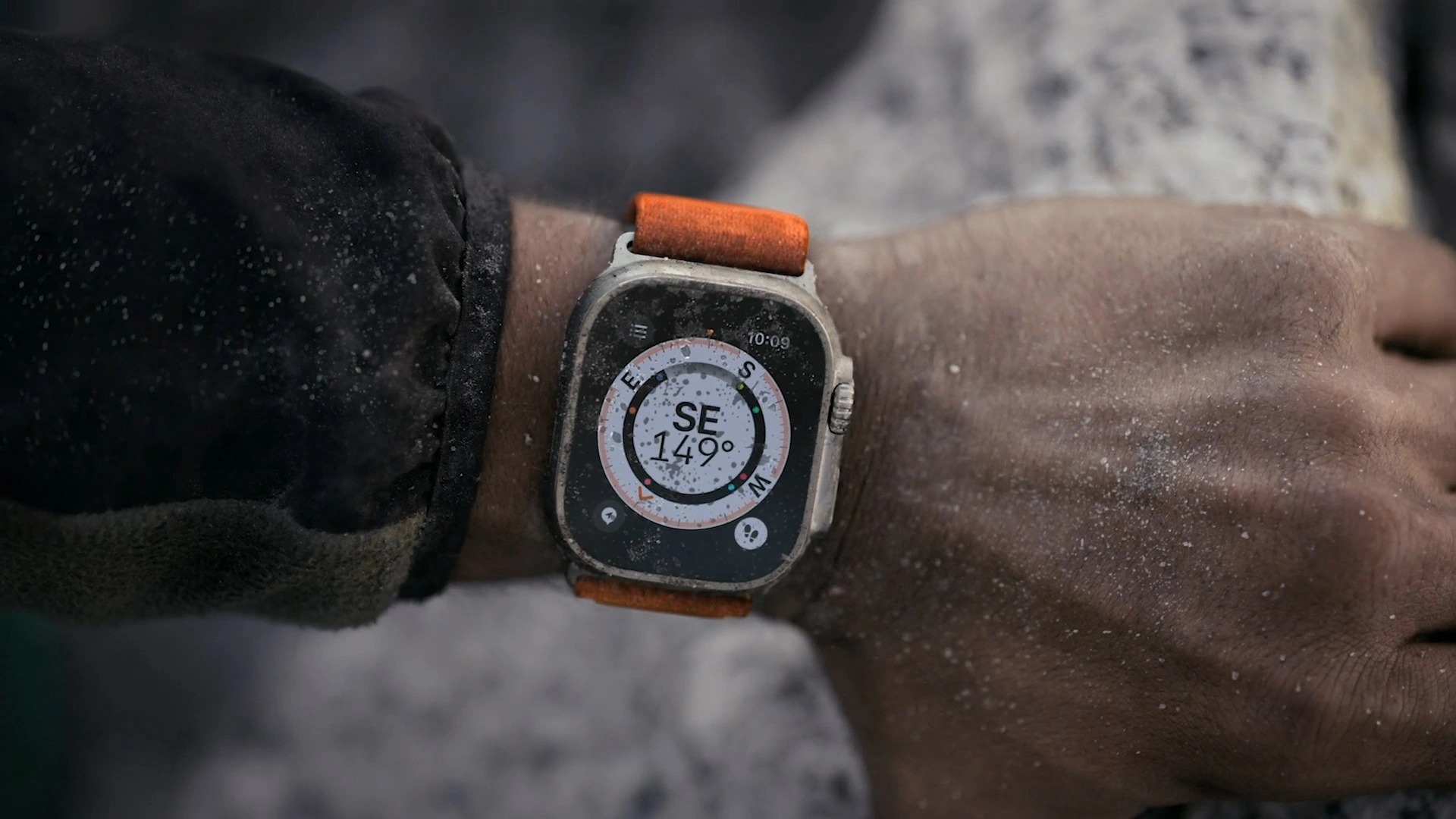 Apple Watch Ultra compass