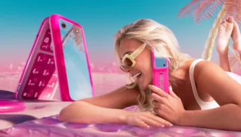 Barbie Phone : Le smartphone à clapet rétro de HMD et Mattel pour une déconnexion stylée