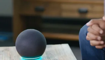 Alexa version 2.0 : Amazon prépare une mise à jour d’Alexa avec de l’IA et un abonnement payant