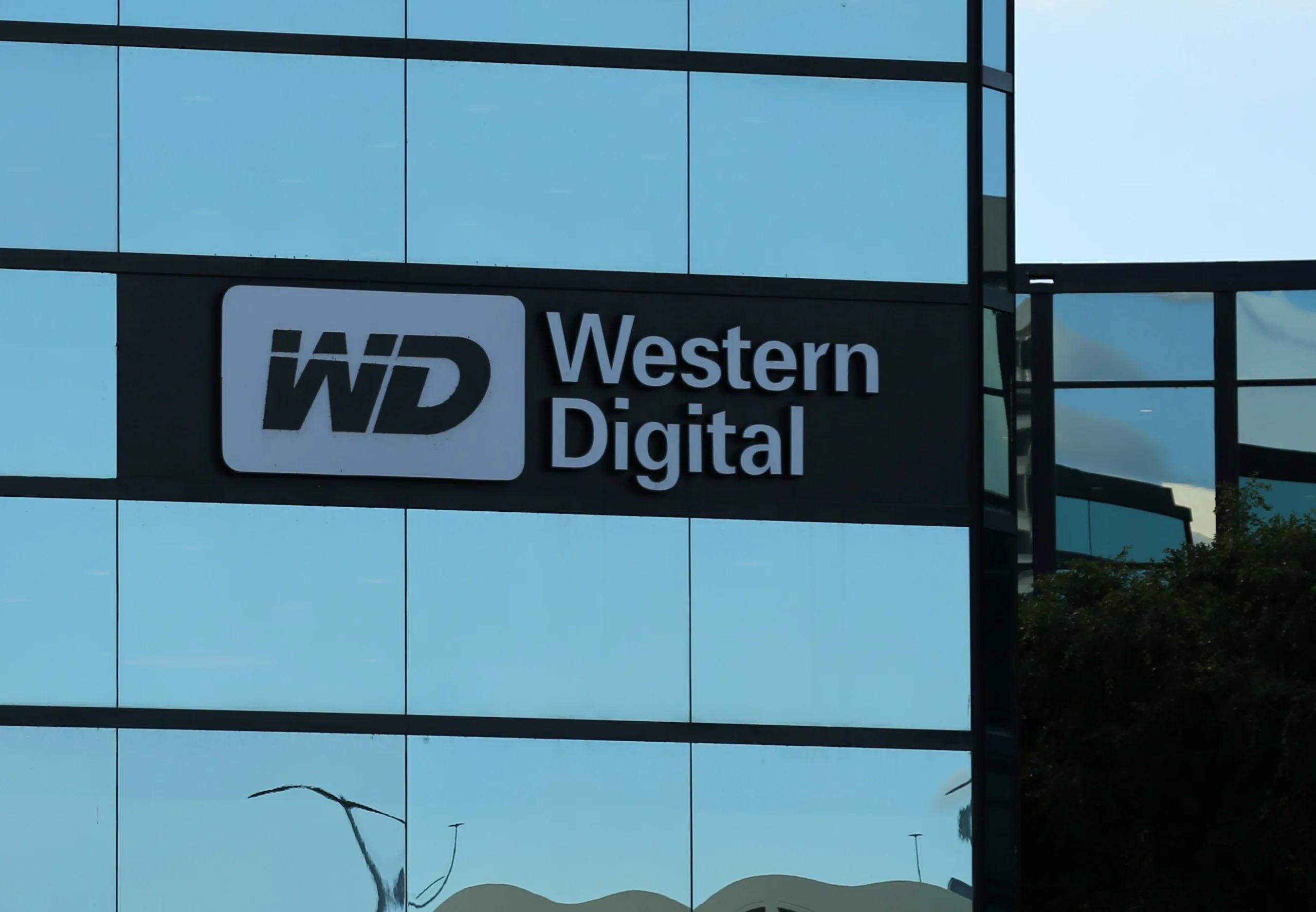 Western Digital se divise pour mieux régner : HDD et Flash prennent leur indépendance