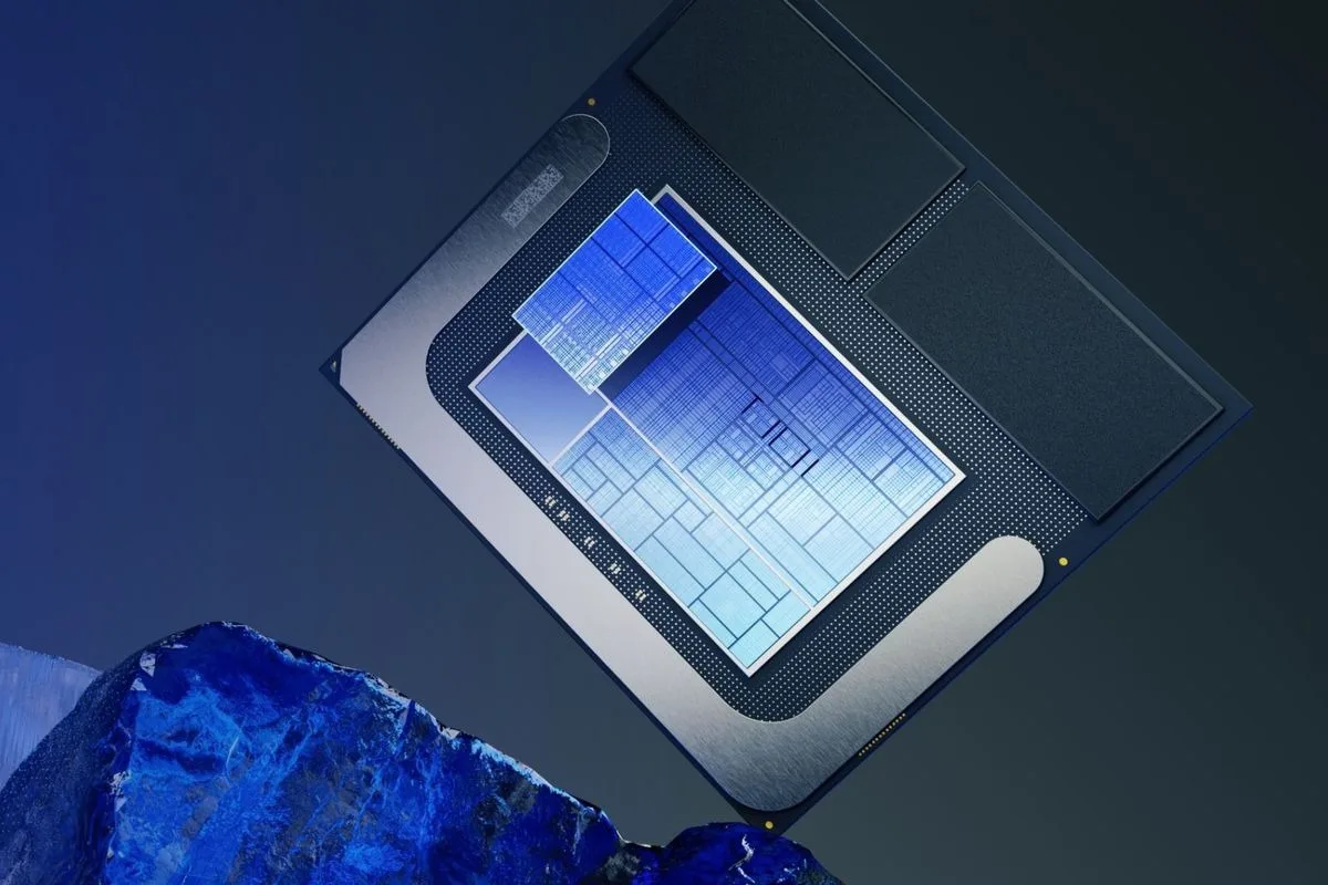 Intel lance les Core Ultra 200V : De puissants processeurs pour rivaliser avec ARM et Apple Silicon