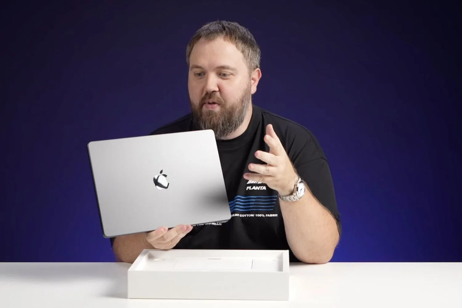 MacBook Pro M4 : Fuite confirmée, lancement le 1er novembre !