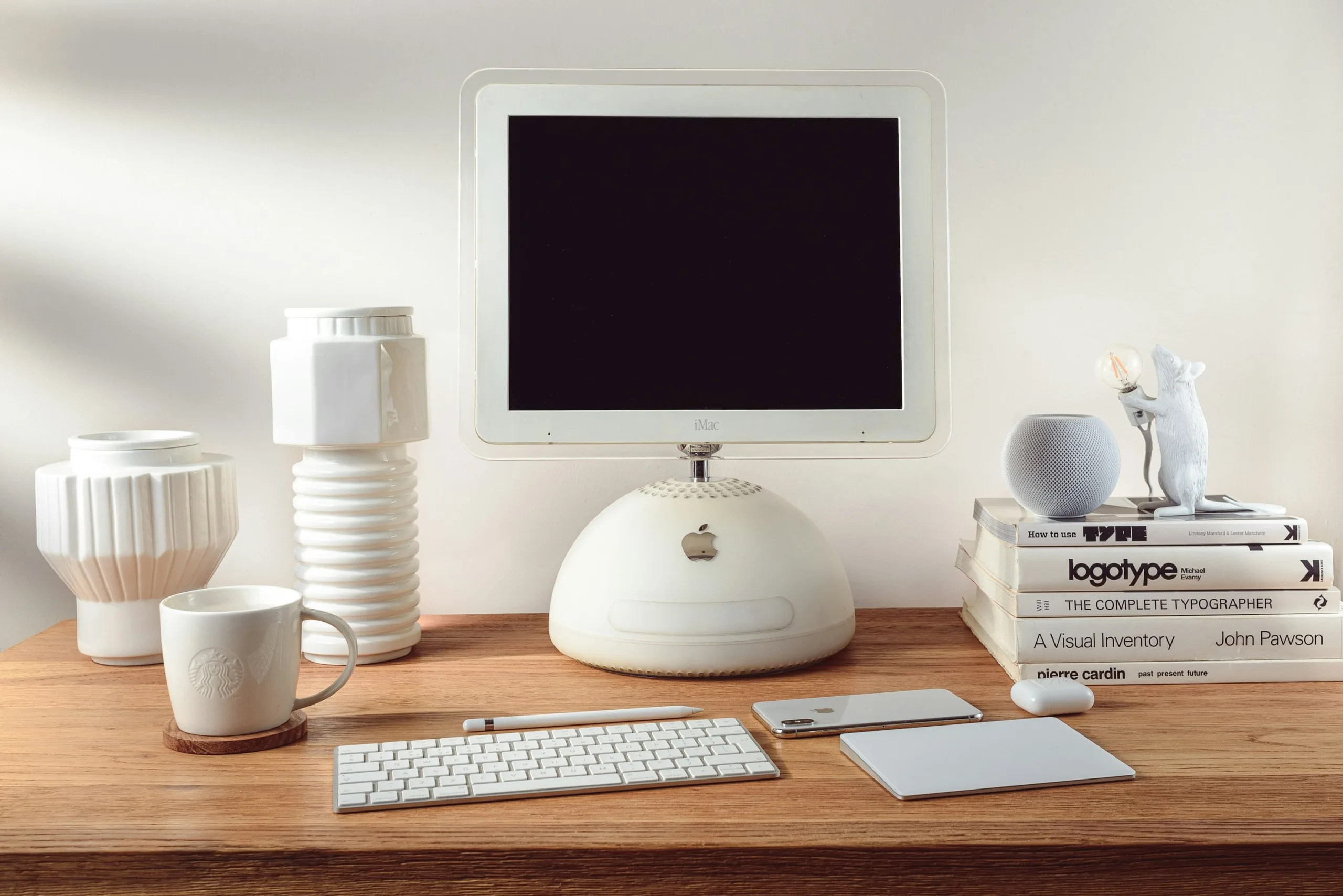 Apple : un écran connecté inspiré de l'iMac G4 pour 2025 ?