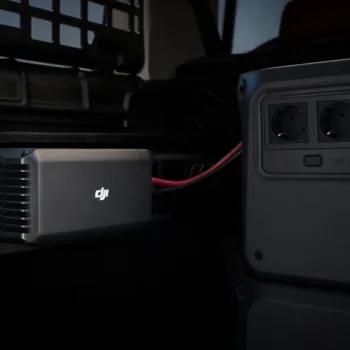 DJI Power : Rechargez vos batteries portables à 1 000 W en voiture !