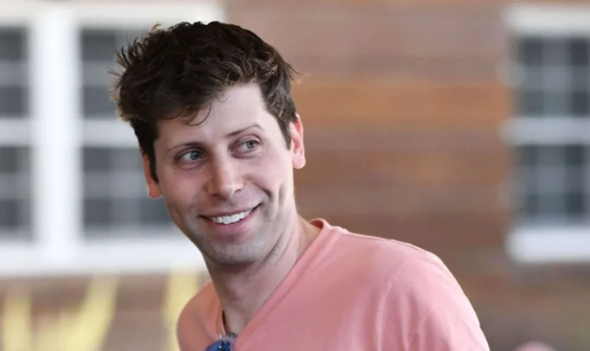 L'IA superintelligente (ASI) arrive : Promesses et risques selon Sam Altman