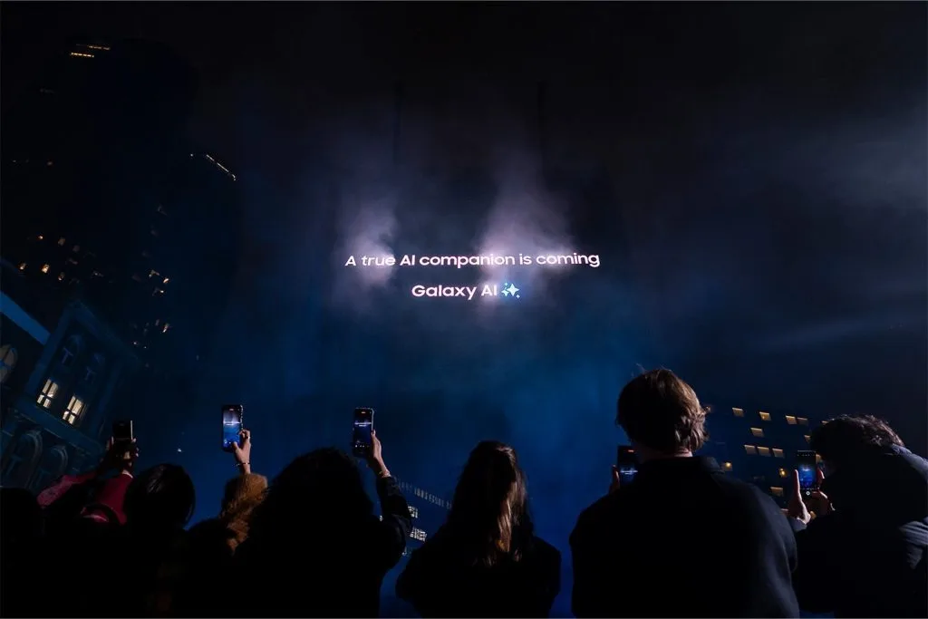 Samsung : Spectacle holographique à Londres pour le Galaxy Unpacked 2025 !