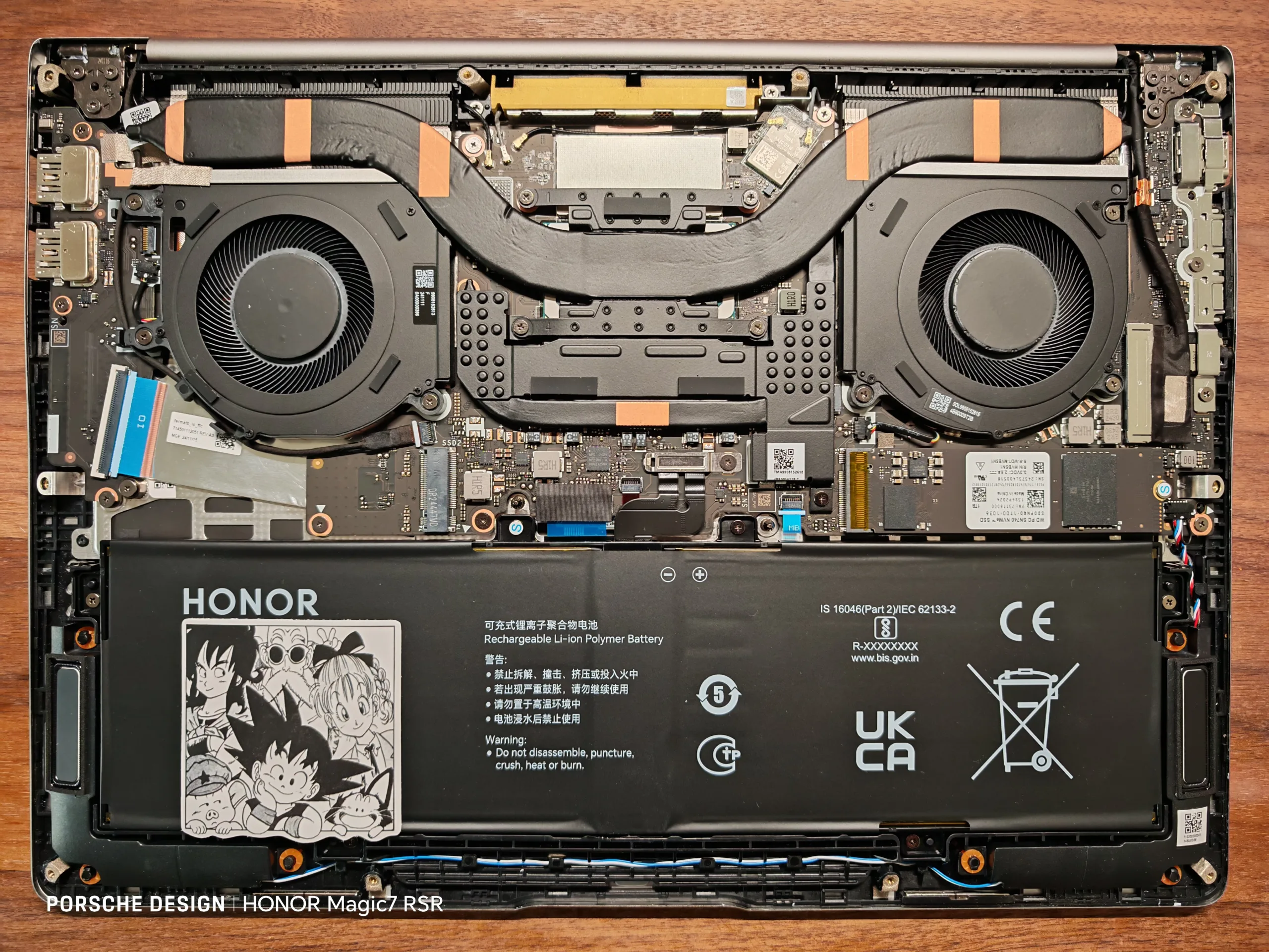 Honor MagicBook Pro 14 : Découvrez son design interne et ses caractéristiques haut de gamme !