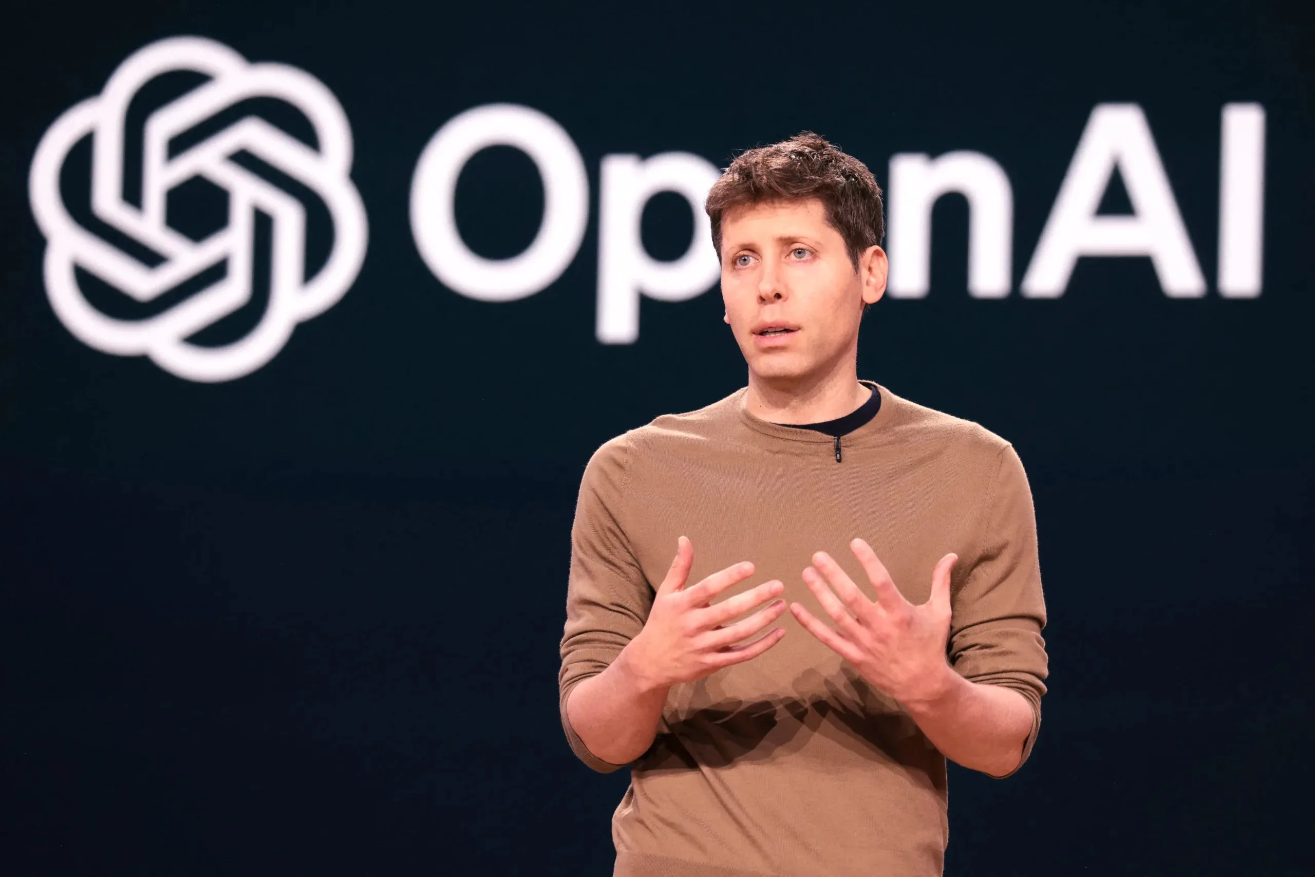 OpenAI face à DeepSeek : Sam Altman admet avoir « perdu son avance »