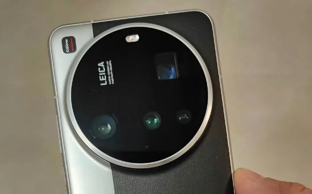 Xiaomi 15 Ultra : Design inspiré de Leica et zoom périscopique 200 mégapixels !