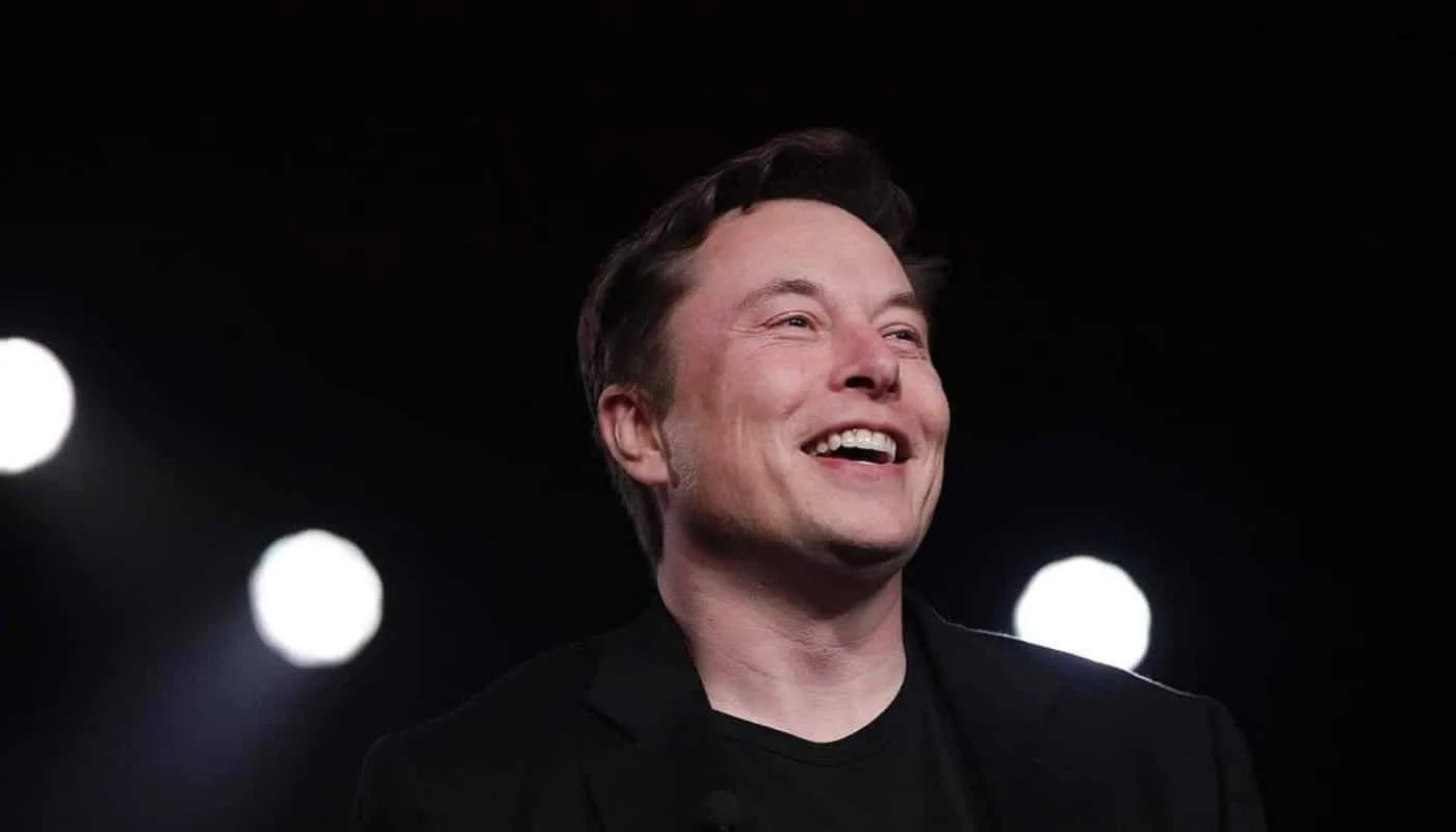 Grok 3 : L’IA « effrayante » d’Elon Musk arrive dans deux semaines !