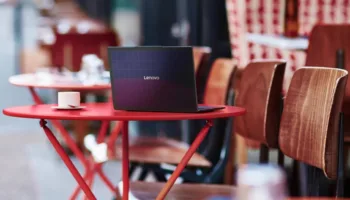 MWC 2025 : Lenovo Yoga Solar PC, l'ordinateur portable solaire qui révolutionne l'autonomie