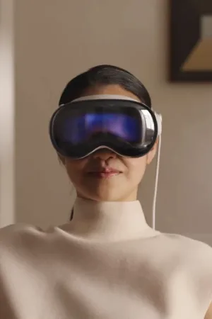 Apple WWDC23 Vision Pro EyeSight